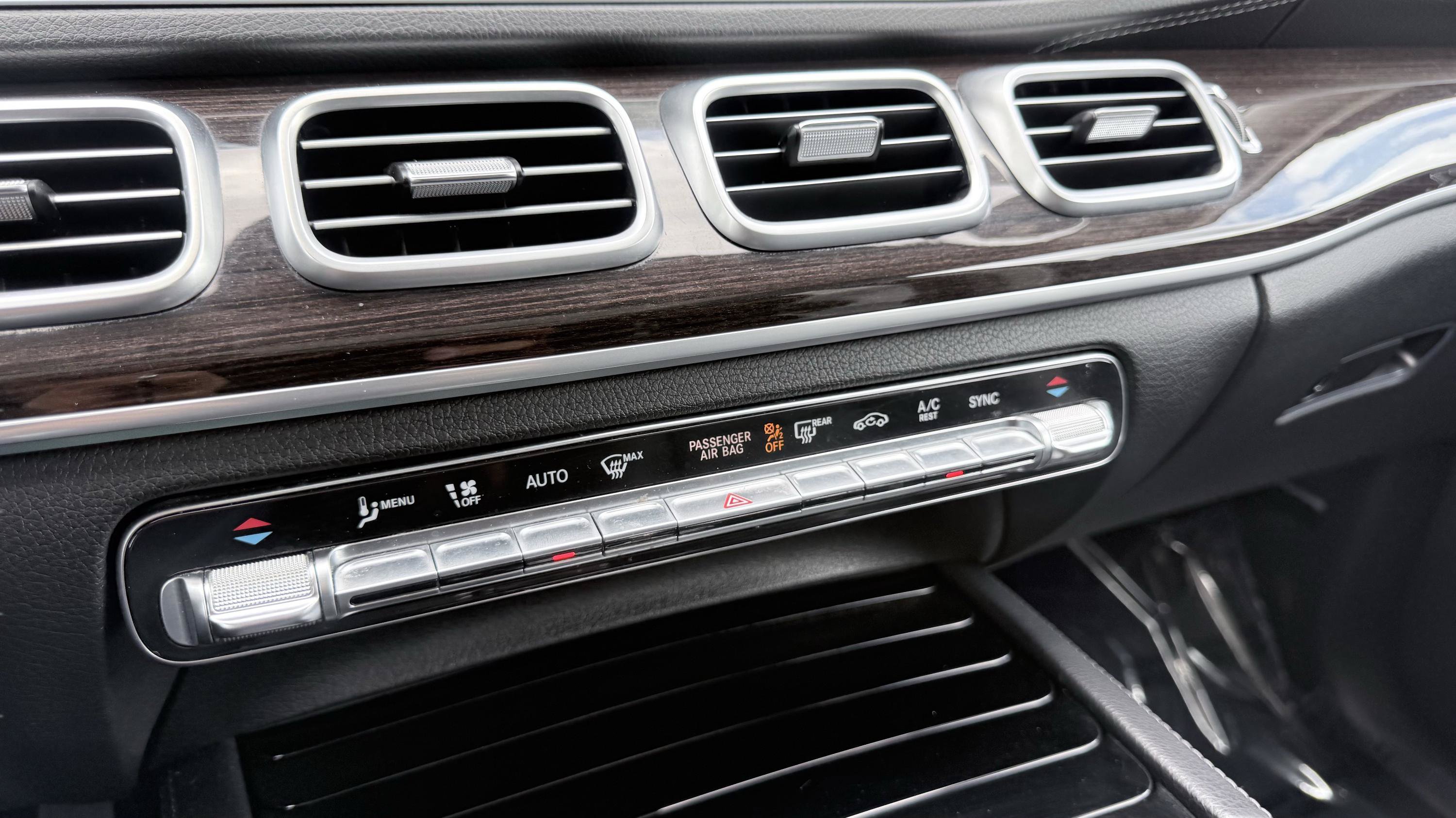 Used 2024 Mercedes-Benz GLS 450 4MATIC image 79