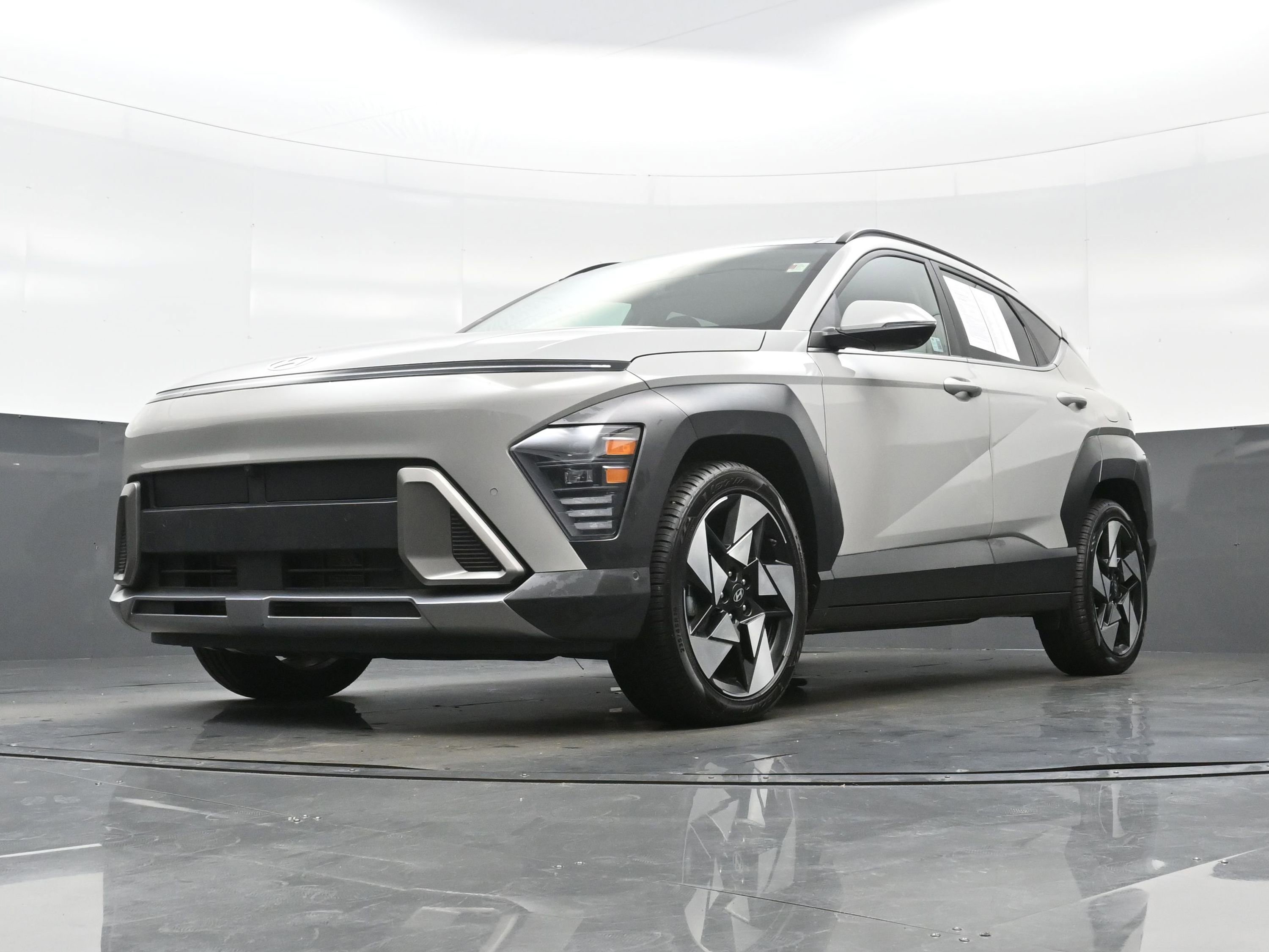 Used 2024 Hyundai Kona Limited FWD image 26