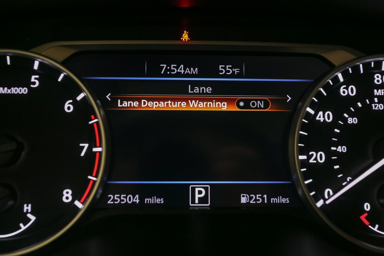Used 2020 Nissan Sentra SR w/ Premium Package FWD image 37