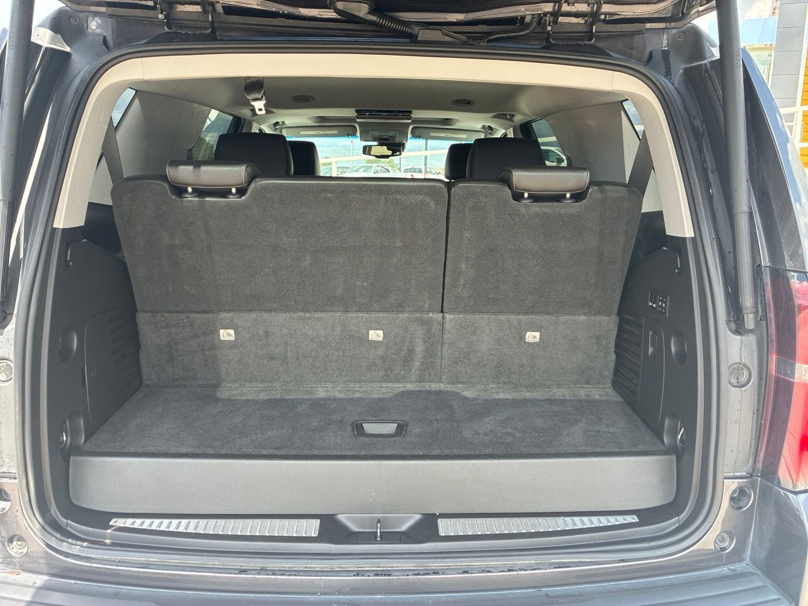 Used 2018 Chevrolet Tahoe Premier AWD/4WD image 5