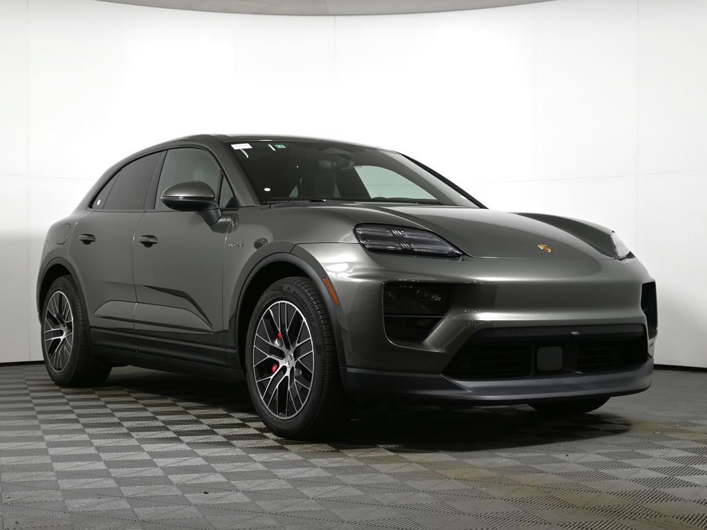 Used 2025 Porsche Macan 4S Electric AWD/4WD image 9