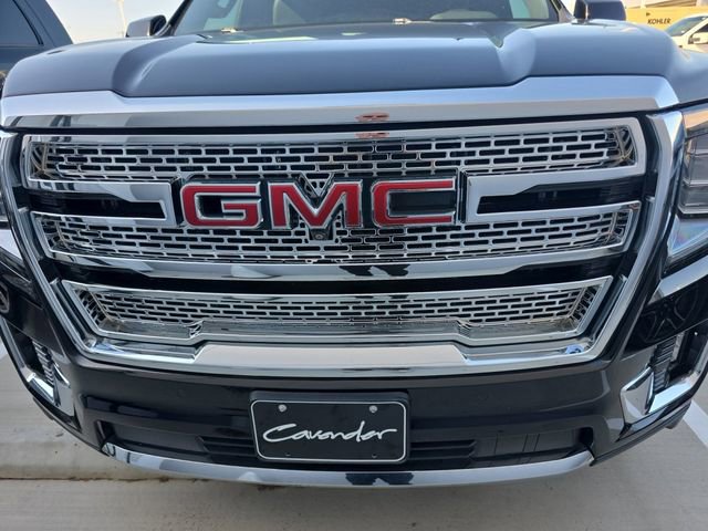 Certified 2022 GMC Yukon SLT w/ SLT Luxury Package image 11