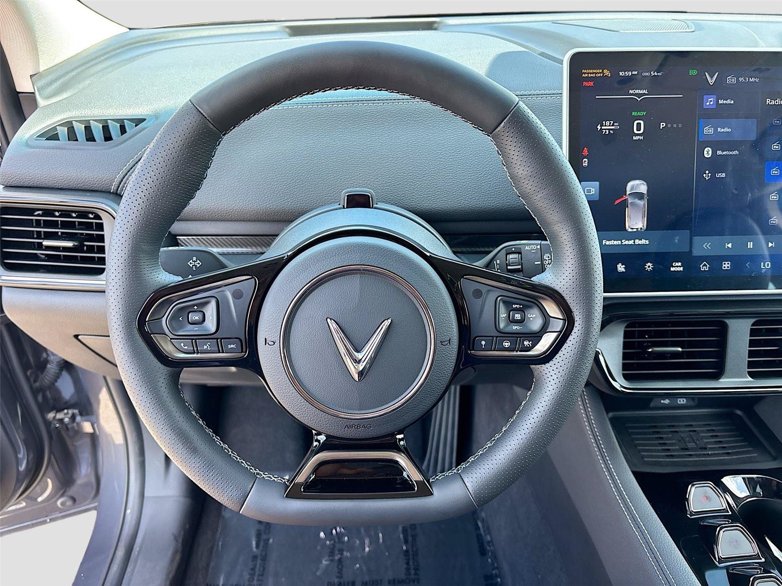 New 2025 VinFast VF 8 Eco AWD/4WD image 11
