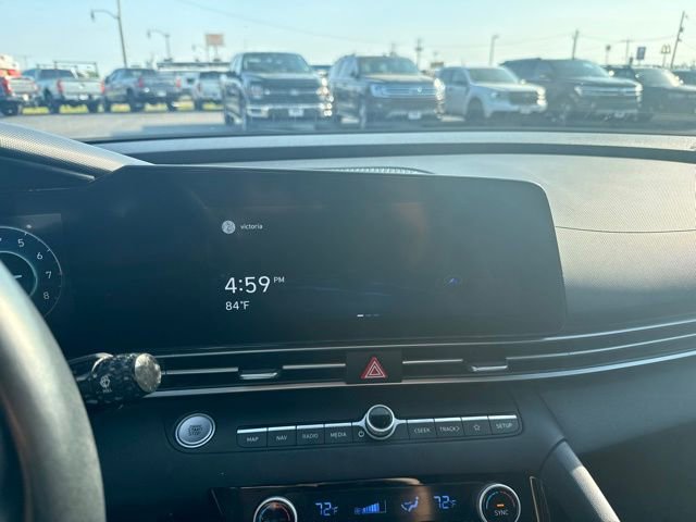 Used 2021 Hyundai Elantra Limited image 35