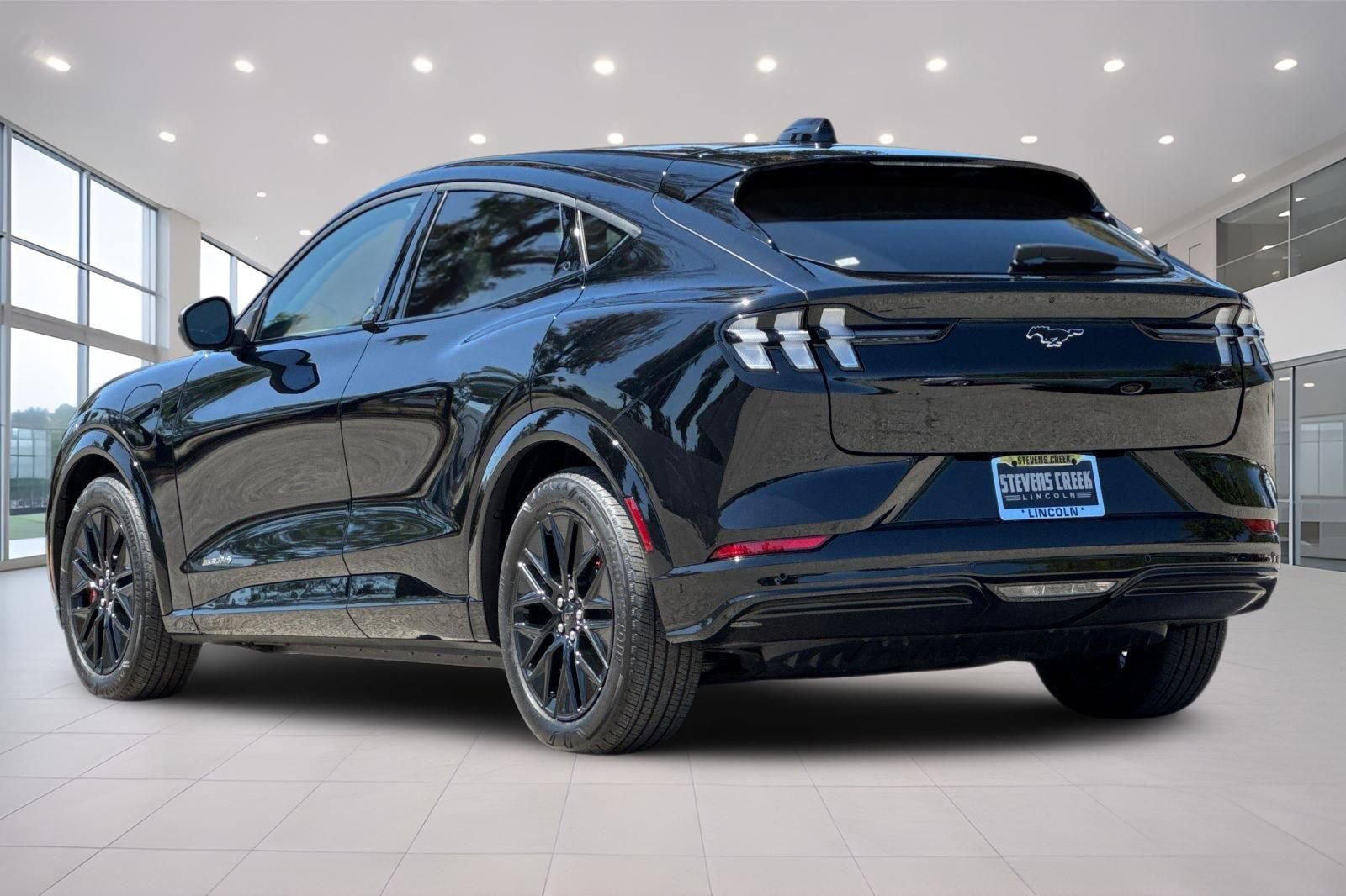 Used 2025 Ford Mustang Mach-E Premium w/ Sport Appearance Package AWD/4WD image 6
