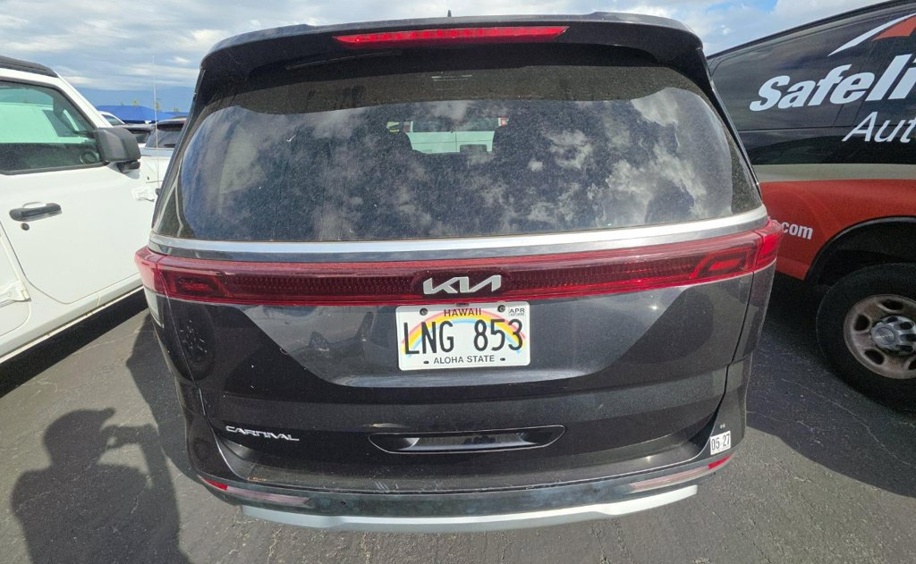 Used 2024 Kia Carnival LX FWD image 11