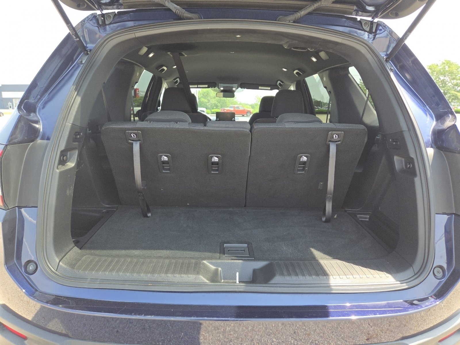 Used 2025 Honda Pilot Sport image 19