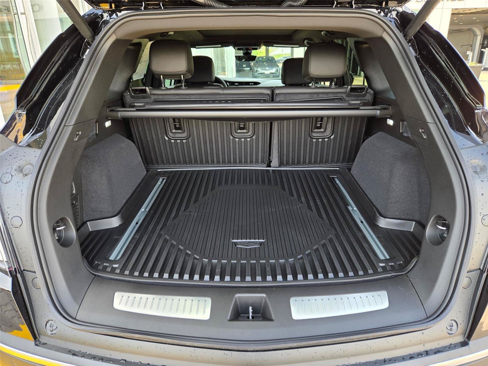 New 2026 Cadillac XT5 Sportv w/ LPO, Floor Liner Package AWD/4WD image 31
