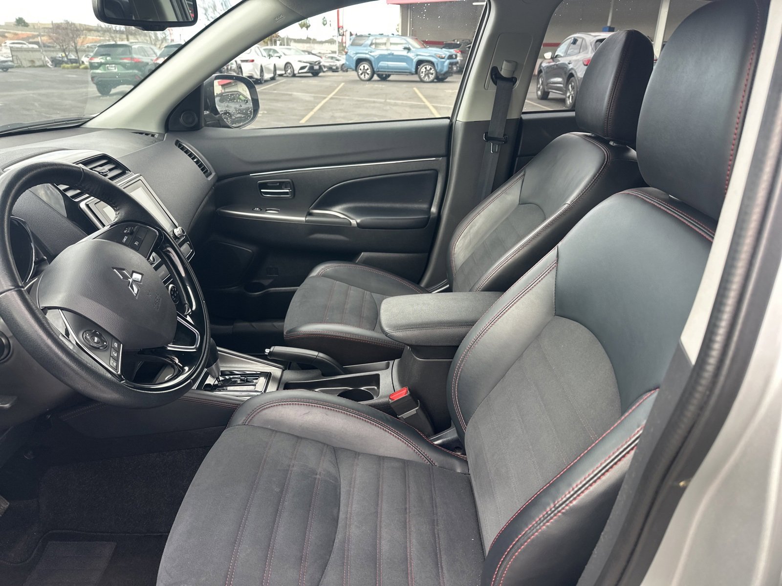 Used 2024 Mitsubishi Outlander Sport SE image 7