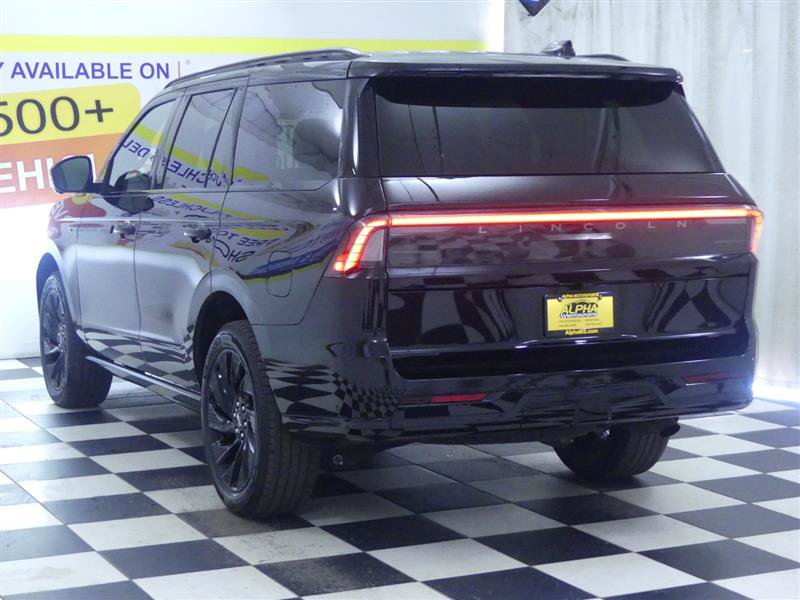 Used 2025 Lincoln Navigator Reserve w/ Jet Appearance Package AWD/4WD image 6