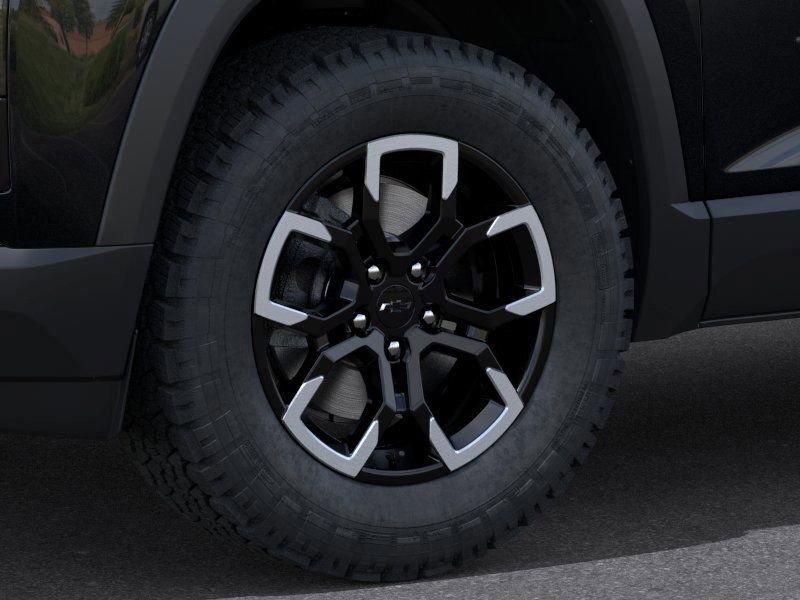 New 2025 Chevrolet Equinox ACTIV w/ Safety and Technology Package image 10