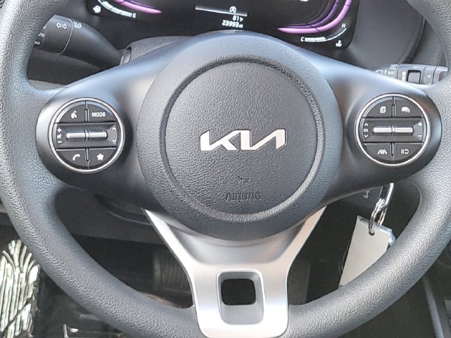 Certified 2025 Kia Soul LX w/ LX Technology Package FWD image 13