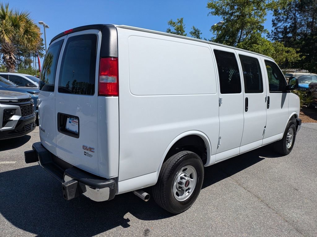 Used 2024 GMC Savana 2500 w/ Driver Convenience Package RWD image 4