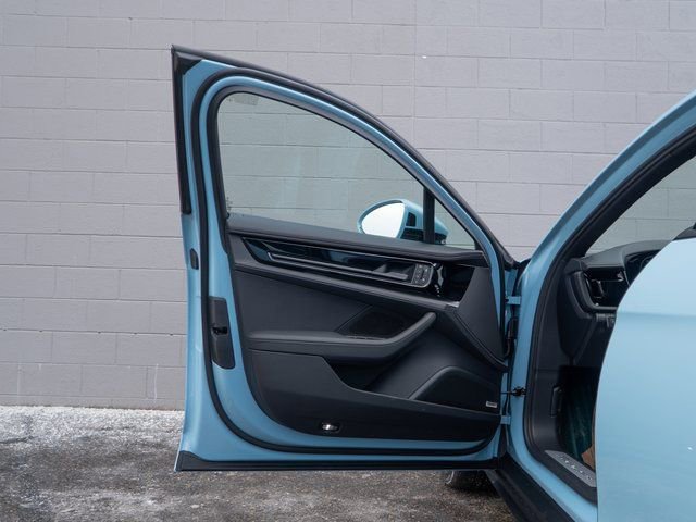 New 2026 Porsche Panamera 4 image 15