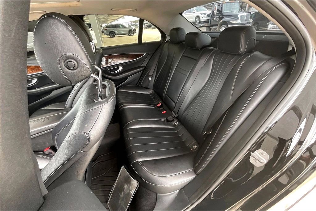 Used 2018 Mercedes-Benz E 300 image 28