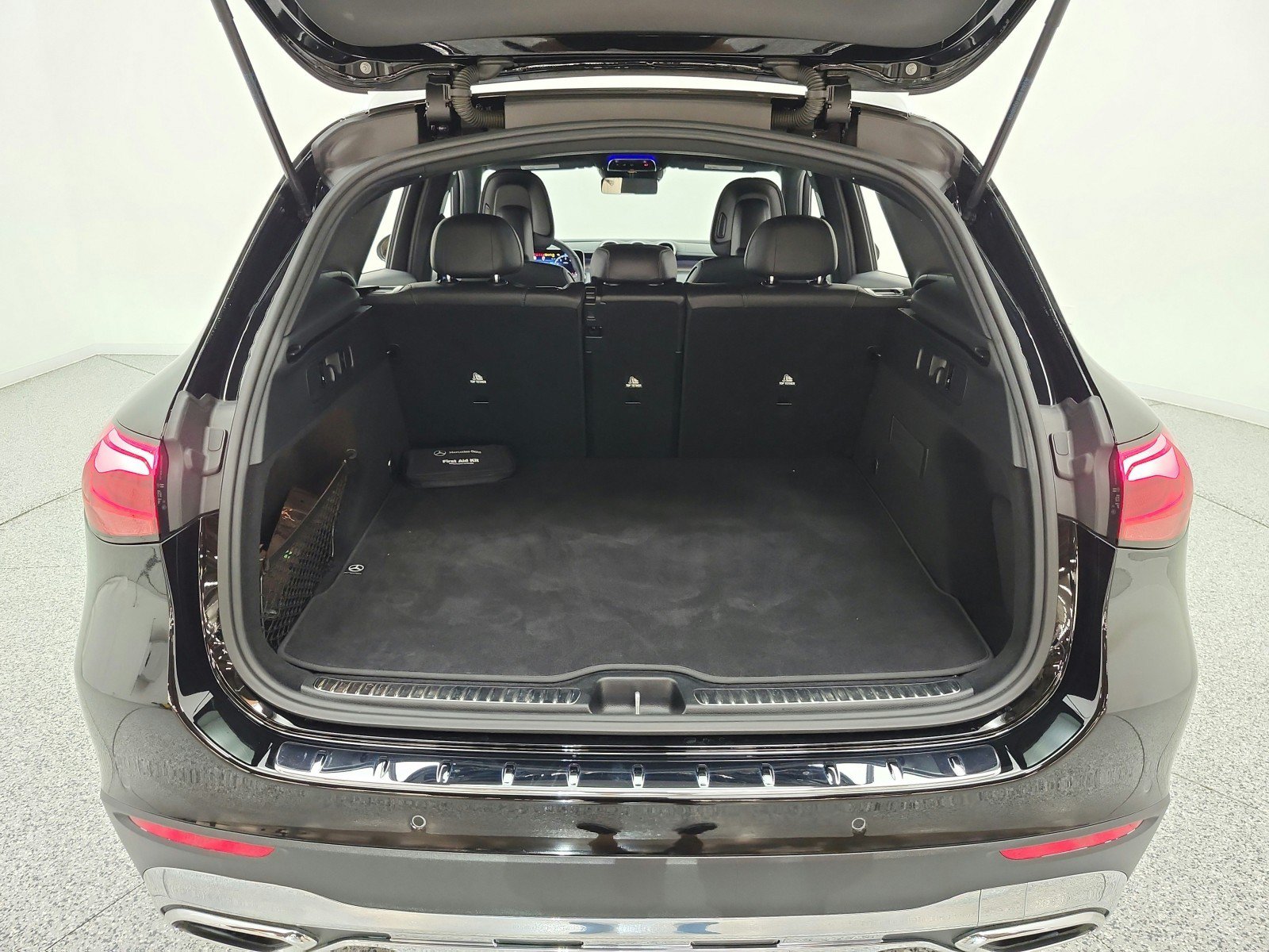 Certified 2023 Mercedes-Benz GLC 300 4MATIC w/ Driver Assistance Package image 18