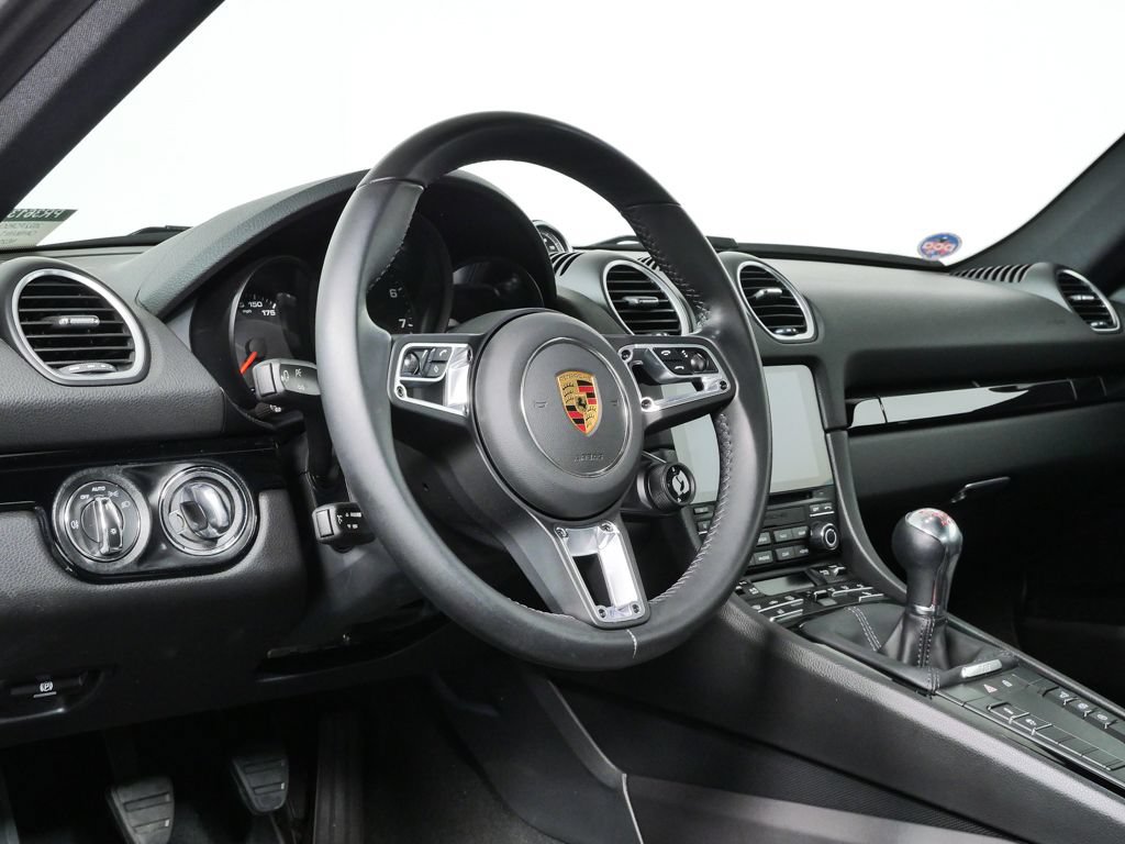 Certified 2022 Porsche 718 Cayman RWD image 4