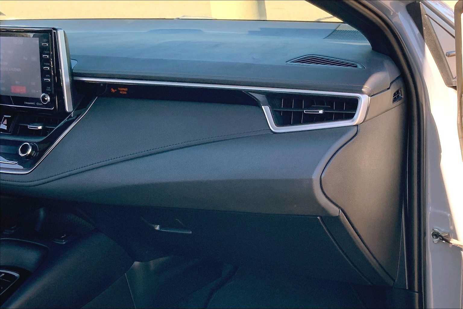 Used 2022 Toyota Corolla XSE w/ Carpet Mat Package (TMS) FWD image 18