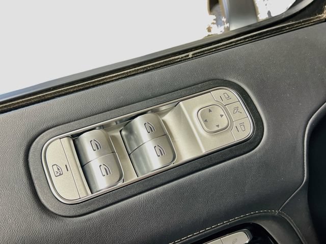 Used 2022 Mercedes-Benz G 550 image 36