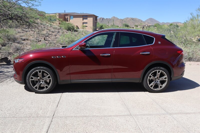 Used 2017 Maserati Levante S AWD/4WD image 3