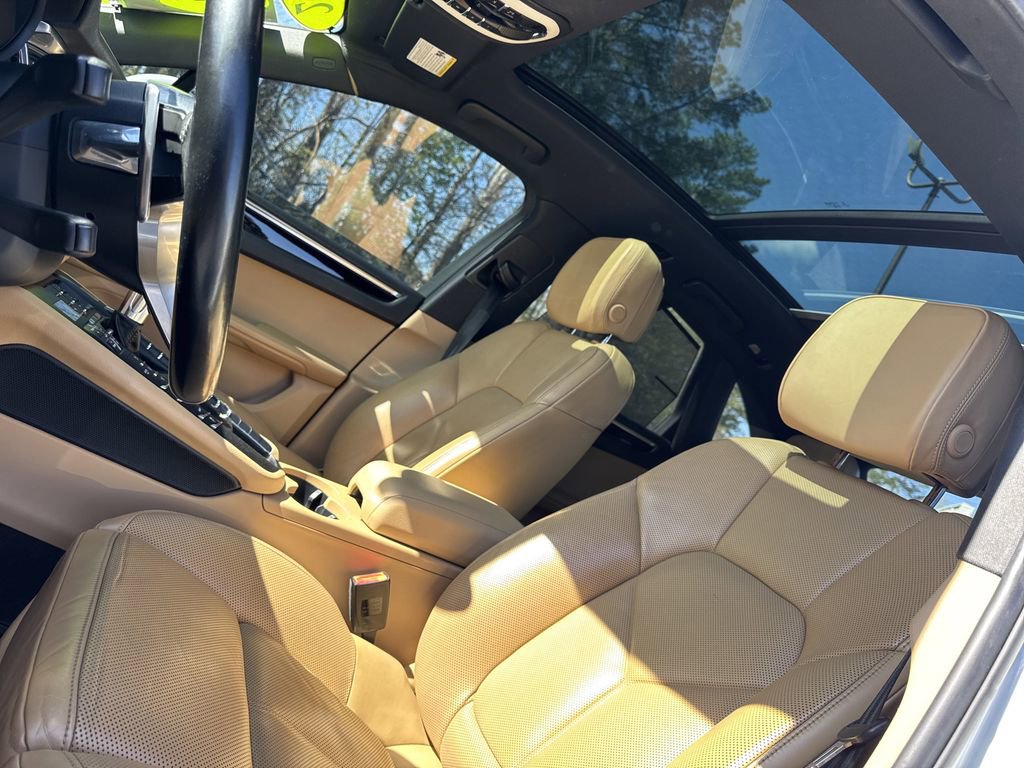 Used 2017 Porsche Macan S image 33