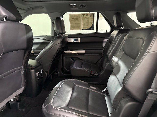 Used 2023 Ford Explorer Limited w/ Limited Technology Package RWD image 15