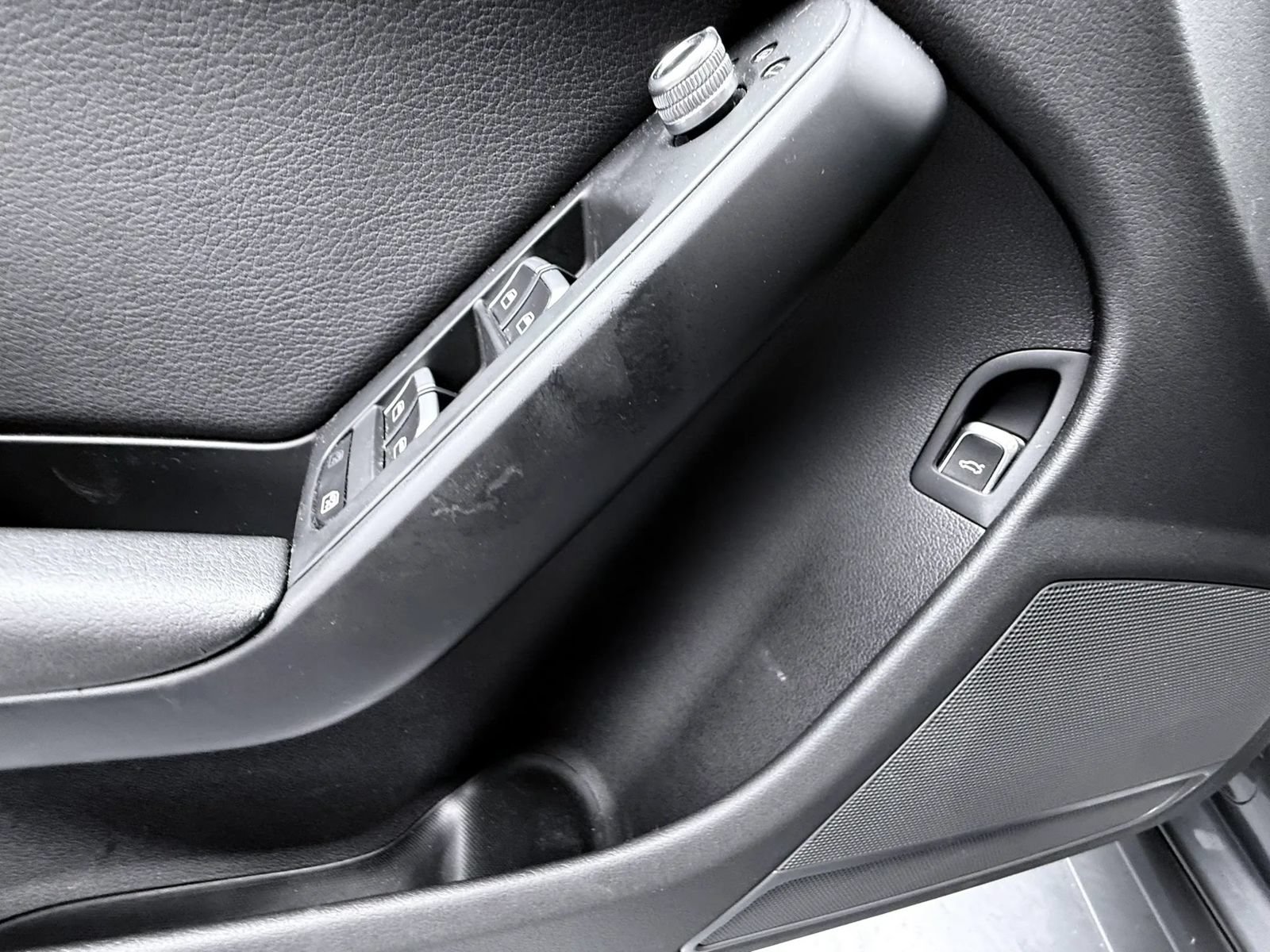 Used 2014 Audi A4 2.0T Premium w/ Audi MMI Navigation AWD/4WD image 25
