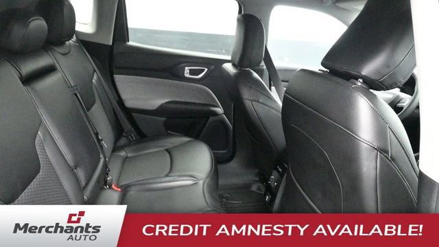 Used 2022 Jeep Compass Latitude AWD/4WD image 11