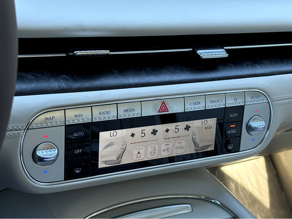 New 2025 Genesis G90 3.5T image 12