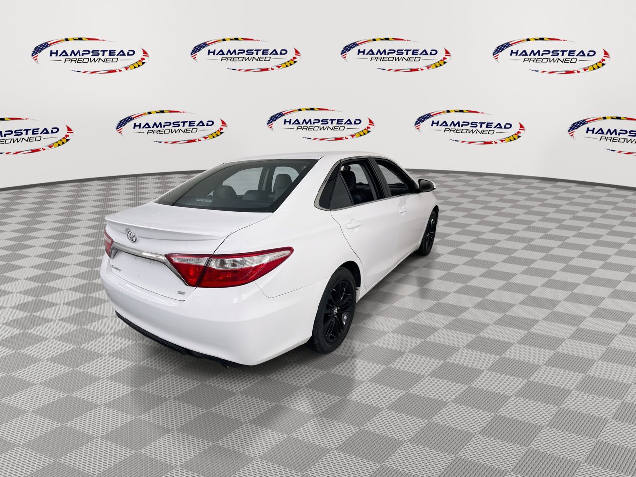 Used 2017 Toyota Camry SE image 8