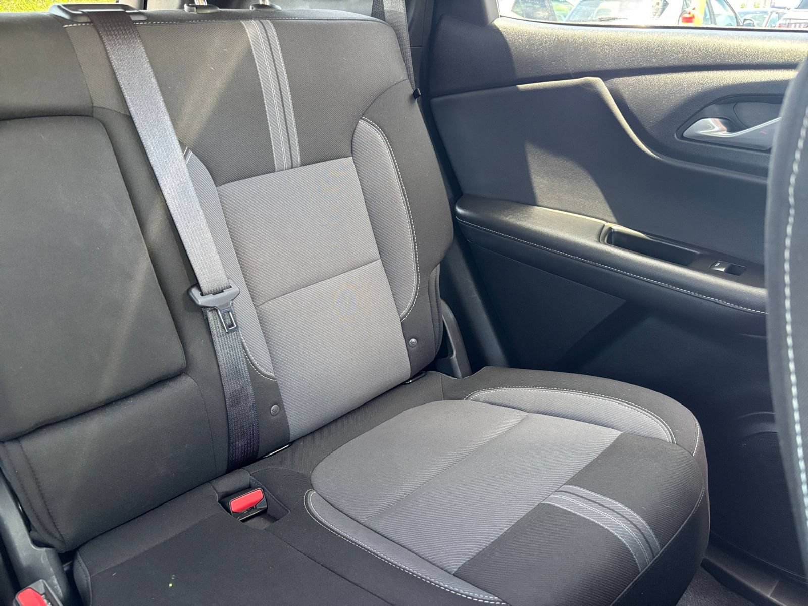 Used 2025 Chevrolet Blazer LT FWD image 37