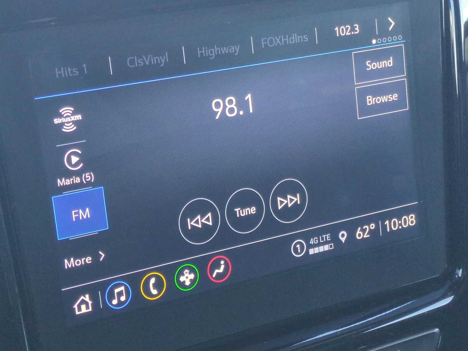 Used 2023 Chevrolet Traverse LT image 13