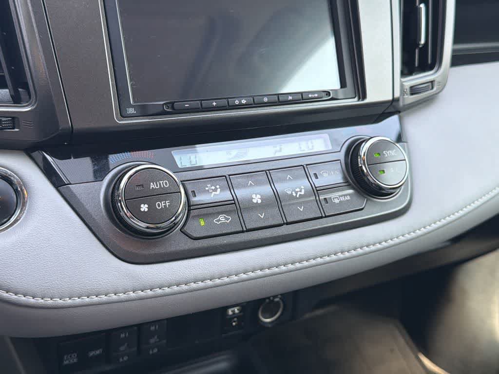 Used 2015 Toyota RAV4 Limited w/ Outdoor Package FWD image 29