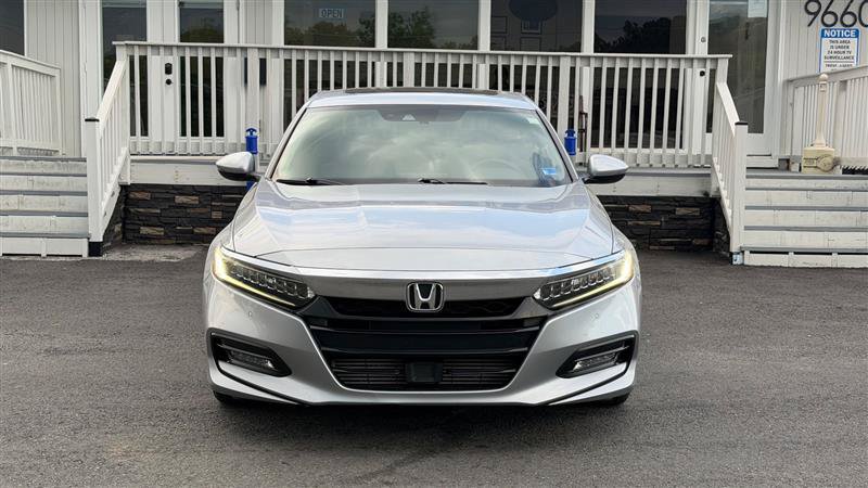 Used 2018 Honda Accord Touring image 9