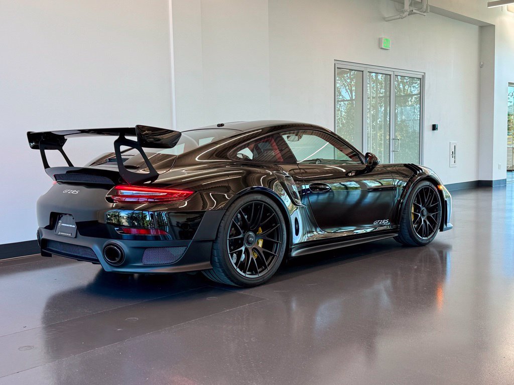 Used 2018 Porsche 911 GT2 RS RWD image 14