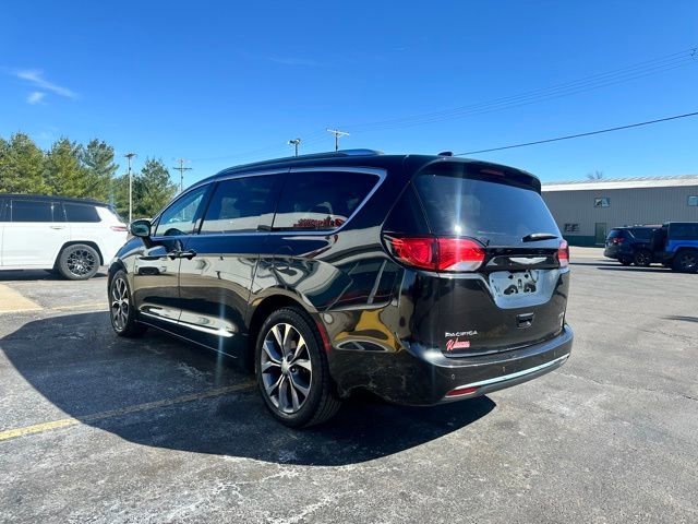 Used 2018 Chrysler Pacifica Limited w/ Tire & Wheel Group image 5