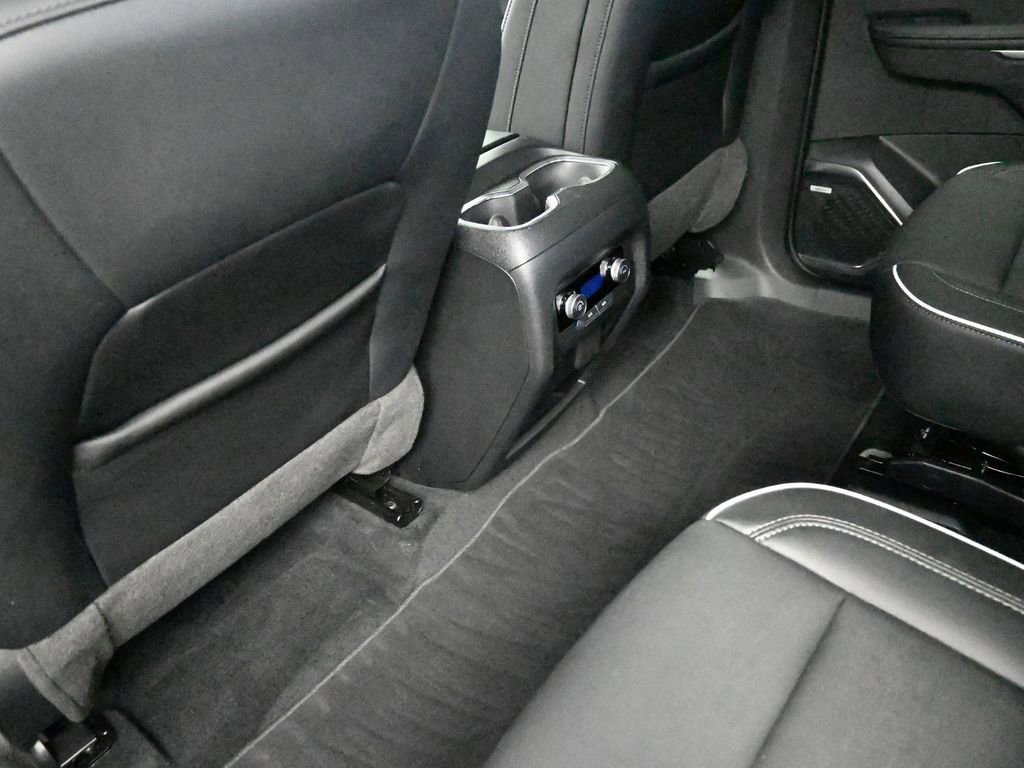 Used 2025 Buick Enclave Preferred w/ Power Package image 19