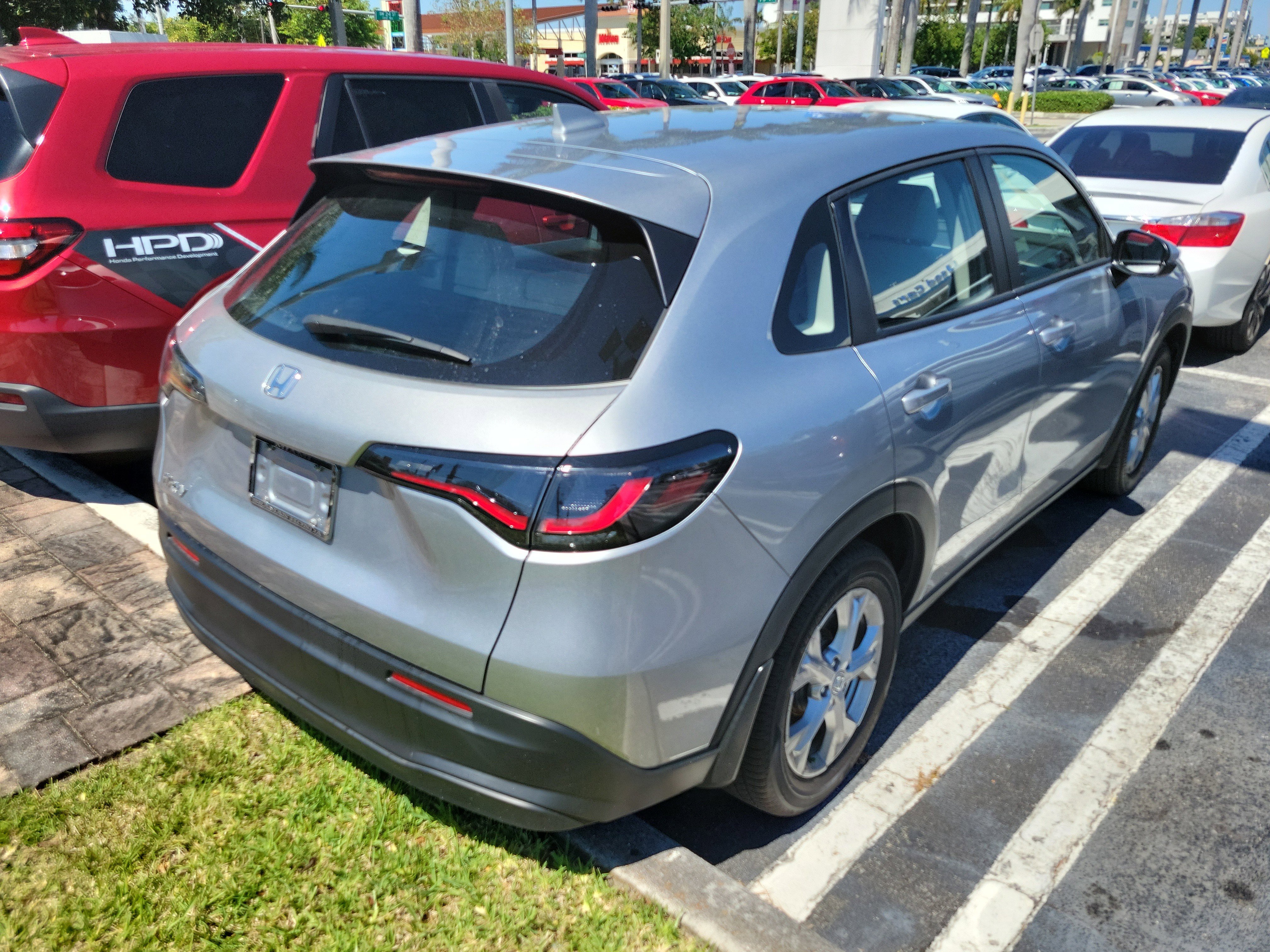 Used 2024 Honda HR-V LX image 3