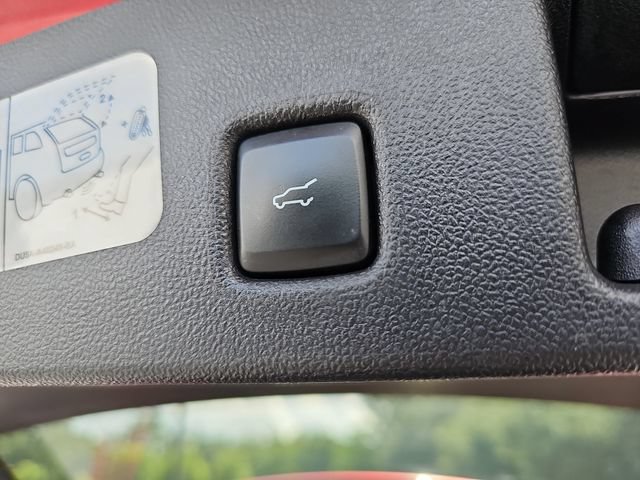 Used 2020 Ford Escape Titanium AWD/4WD image 15