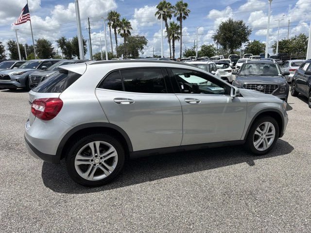 Used 2017 Mercedes-Benz GLA 250 4MATIC image 2