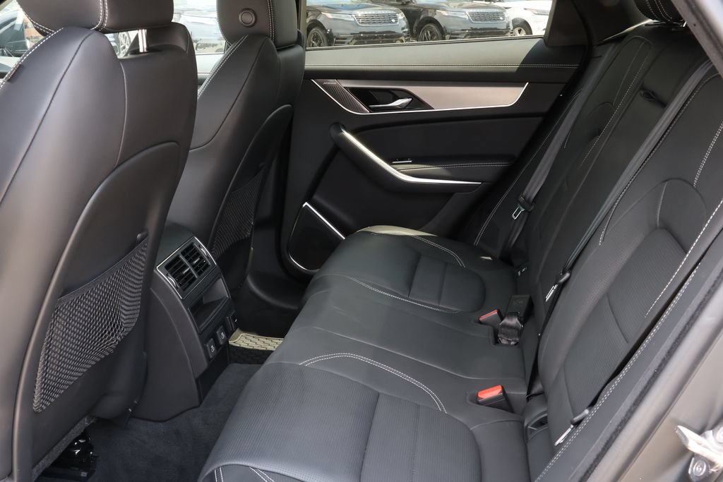 Certified 2026 Jaguar F-PACE R-Dynamic S AWD/4WD image 32