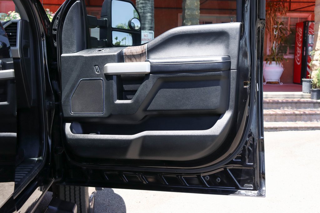 Used 2019 Ford F450 Lariat image 45