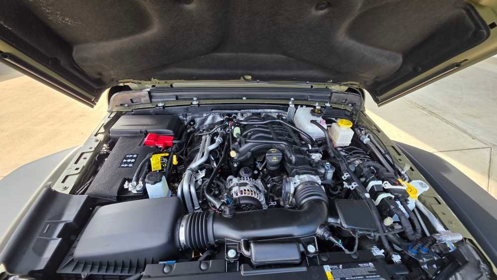 Used 2025 Jeep Gladiator Mojave w/ Convenience Group AWD/4WD image 25