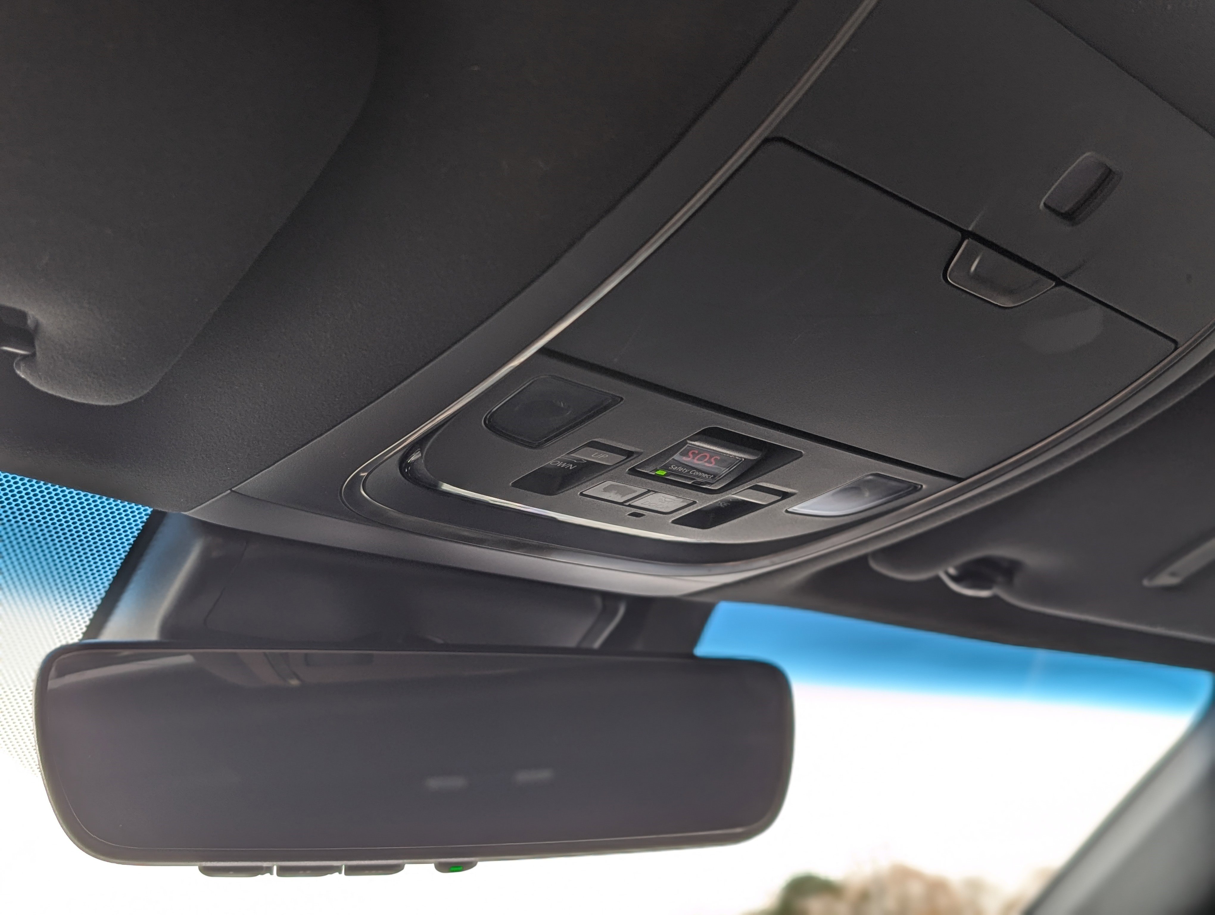 Used 2019 Lexus LS 500h AWD image 32