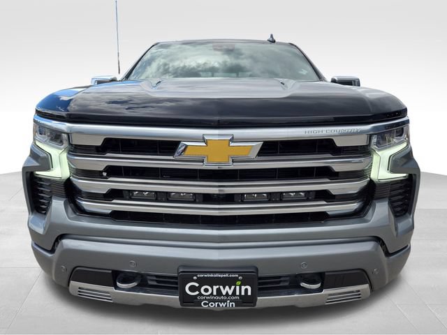 Used 2025 Chevrolet Silverado 1500 High Country w/ High Country Premium Package AWD/4WD image 4