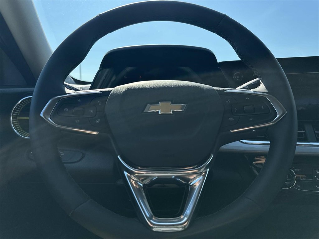 New 2025 Chevrolet Trax LT w/ LT Convenience Package image 16