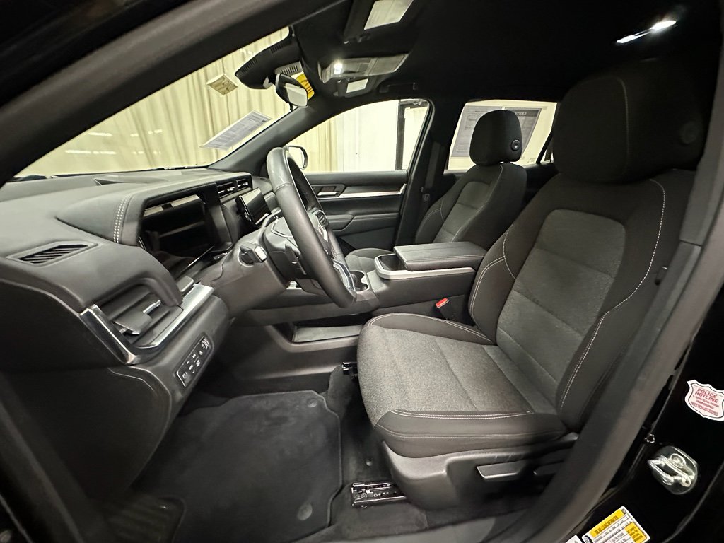 Used 2025 GMC Terrain Elevation image 28