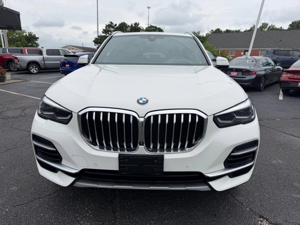 Used 2023 BMW X5 xDrive40i AWD/4WD image 3