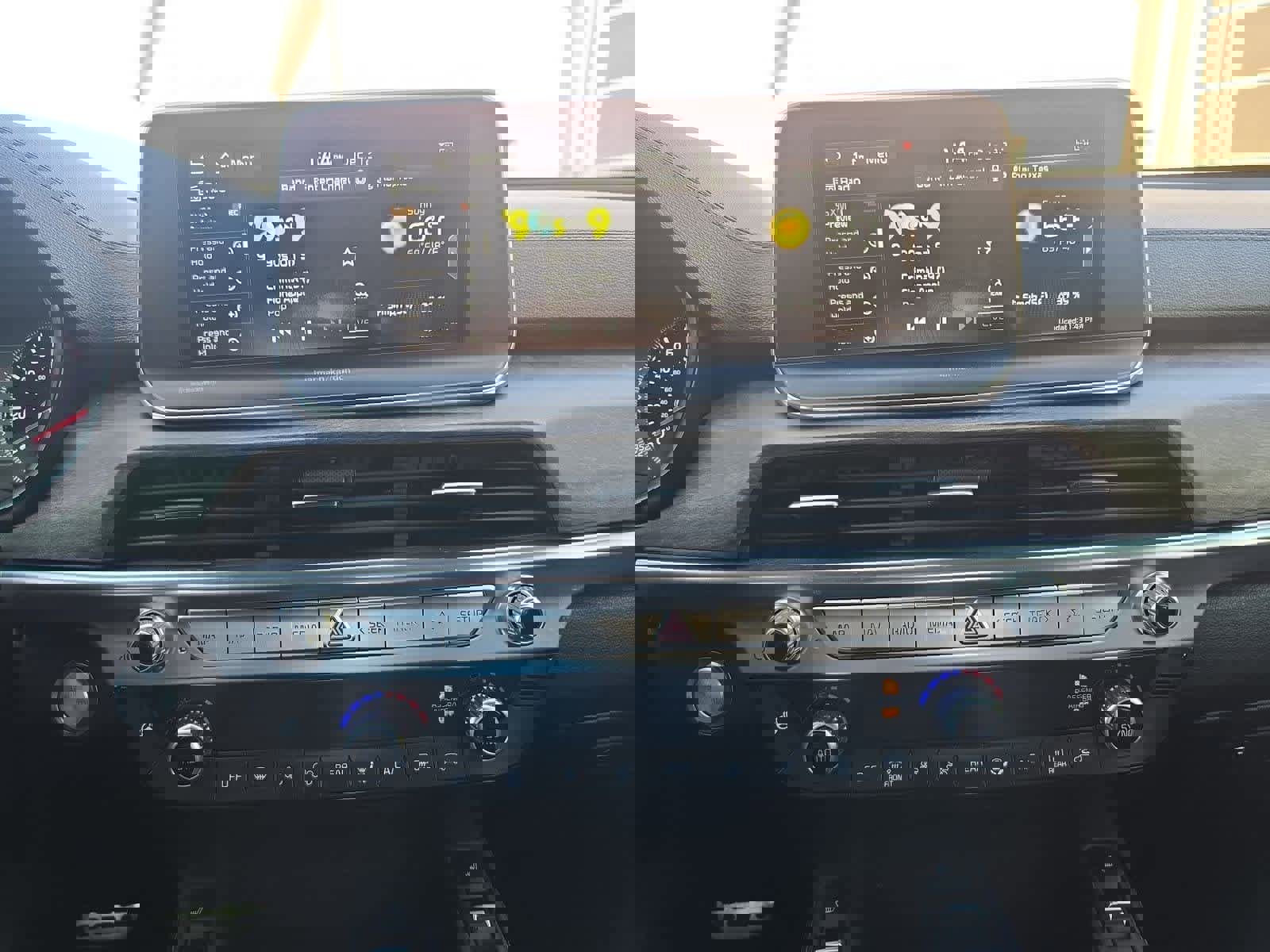 Used 2020 Kia Telluride SX w/ SX Prestige Package image 28