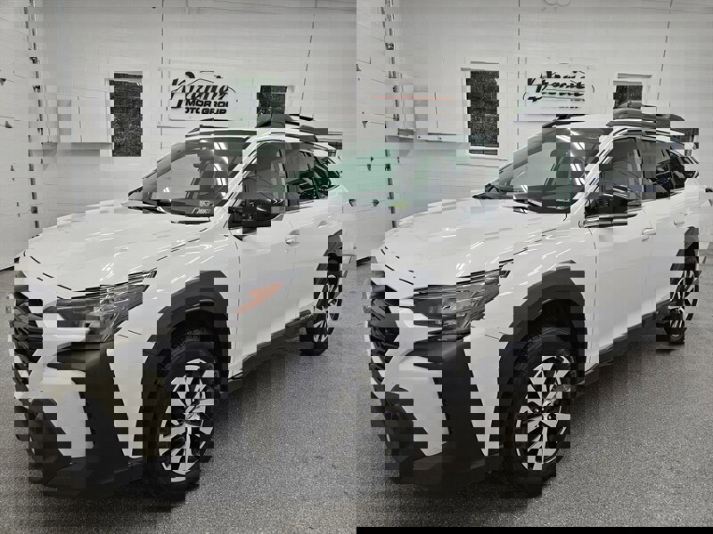 Used 2024 Subaru Outback Premium image 1